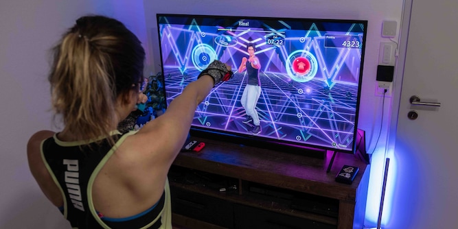 Nintendo Switch Bundle, Playstation VR mit Astro Bot